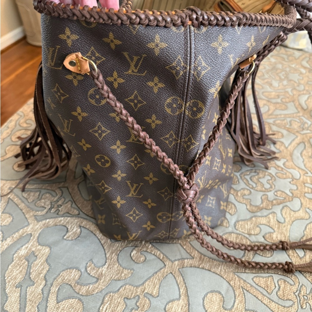 Louis Vuitton Brown Tote with Fringe and Scarf - Picture 2 of 16